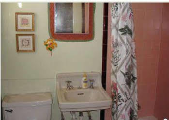 Spirit Tree Inn B&B Patagonia Bagian luar foto